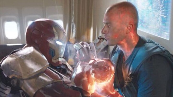 Iron Man heats up and melts his armor, Iron Man won't say anything this time, he will settle the bat