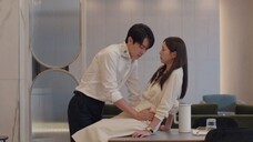 “คุณถอดเองหรือผมควรถอดให้?” อ่าๆๆๆ ตามคำร้องขอของแฟนตัวน้อยของฉัน ส่วนหลังก็ถูกตัดออกไปเช่นกัน แววตา