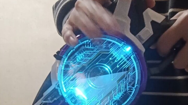 镭射枪有这么有意思的玩法，剧中都没体现？跟着节奏摇摆吧！