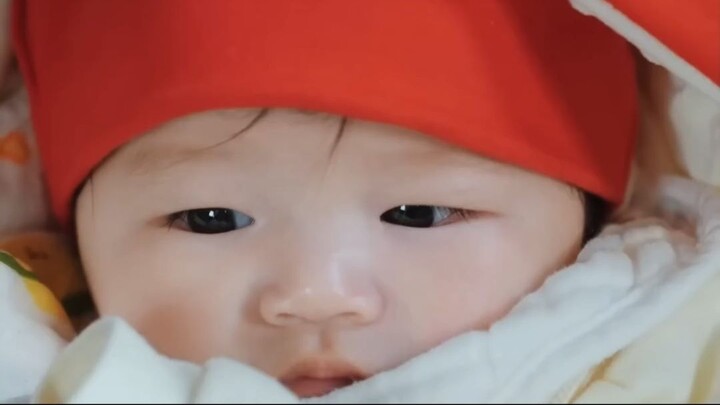 ลูกสาวตัวจิ๋วสุดเทพ!ใช้เสียงในใจช่วยพลิกชะตาทั้งตระกูล!สร้างตอนจบใหม่ที่มีความสุ