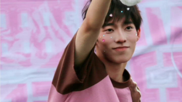 Permen Universitas Teknologi Chengdu Luo Yunmin menari dalam versi lengkap! Super imut, kuat dan tam