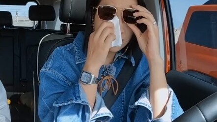 Chủ Nhật Vĩ, cậu lại nói toàn lời thật quá hahaha