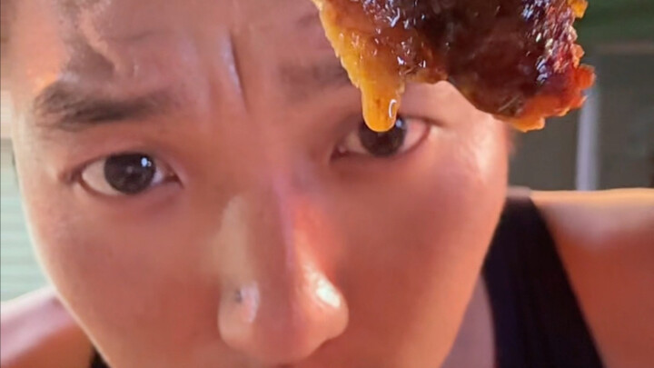 Kebahagiaan musim panas datang dari barbeku dan bir dingin, yey!