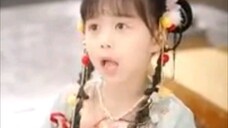 11. Inmortal little girl save mommy from danger!