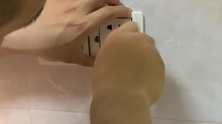 发明电插座的人真是个天才