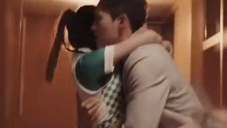 CEO dingin yang bertapa 30 tahun malah hilang kendali semalam,lalu mulai tergila-gila