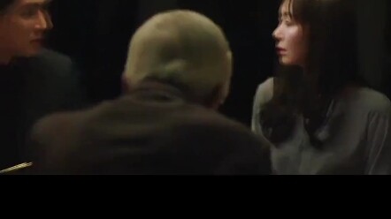 A girl who is naive and suffers humiliation outside must protect herself well. The Korean movie "Rem