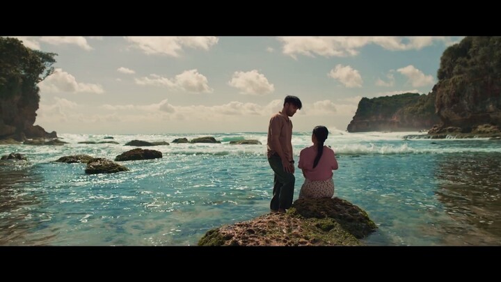 cinta tak pernah tepat waktu