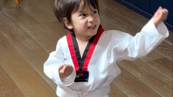 Trương Latte: Đừng lấy cạp quần của mày mà thách thức cái đầu to của tao!