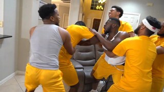 [Entertainment]Imitating LeBron's reaction after being defeated