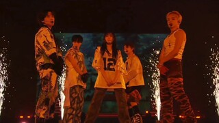 李泰容+李帝努+黄冠亨+刘扬扬+内永绘里 合作曲Zoo 家族演唱会舞台