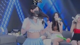 Senyum Dikit, Netizen Langsung Heboh 😆💃