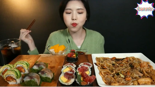Các loại sushi và miến xào hải sản 5 #amthuc