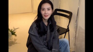 In real life, Liu Shishi plays the heroine of a sad novel, a cup of tea from the studio.