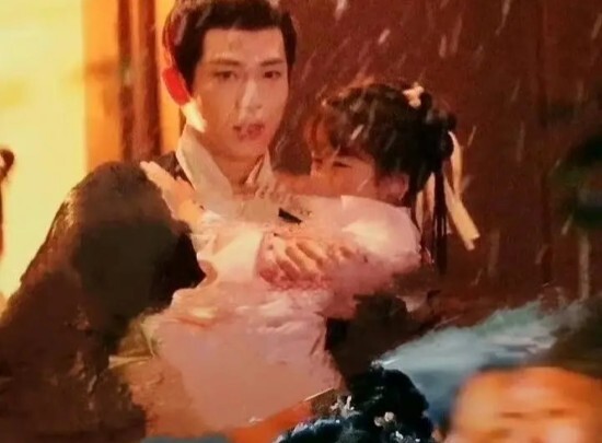 Zhuang Hanyan: Back then, you heartlessly abandoned me and our child.