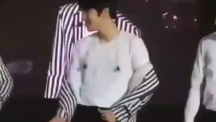 【EXO】Chỉ có anh cả mới trị được Baekhyun