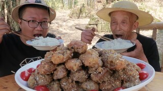 100 หยวน ซื้อปีกไก่ สูตรลับ KFC "ปีกไก่ไข่เค็ม"สีทอง หนังกรอบอร่อย