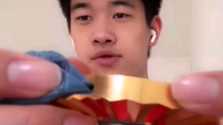 Pan Zhanle โชว์เหรียญทอง: เหรียญทองคือทอง เหรียญเงินคือเงิน เหรียญทองแดงคือทองแดง! ฮ่าๆๆๆๆๆๆๆๆๆๆๆๆ ฟ