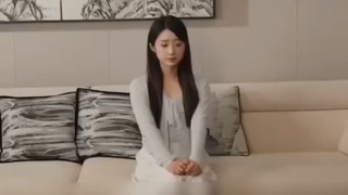 CEO abaikan semua wanita, tapi jatuh cinta pada gadis biasa dengan catatan kriminal