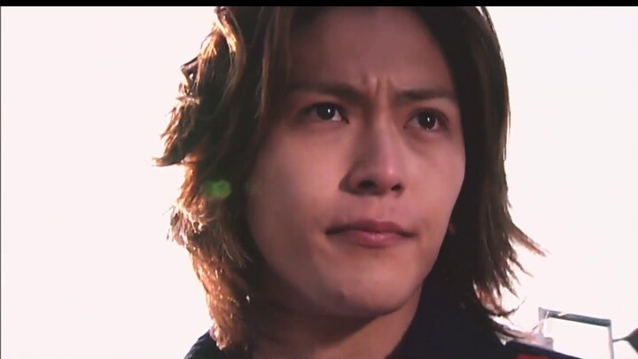 [Ksatria Naga×Shirou Emiya] Tiga belas jenis keadilan, satu-satunya pahlawan