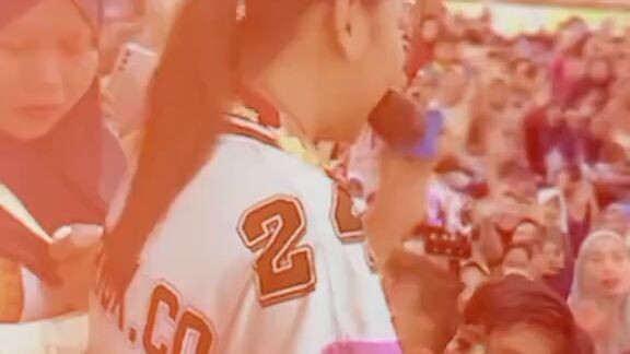 Dede April Cirebon.. membludak