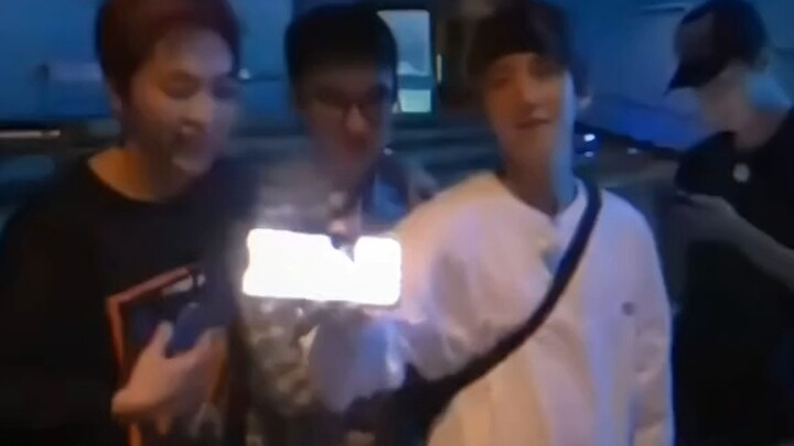 Độ sáng điện thoại của Baekhyun