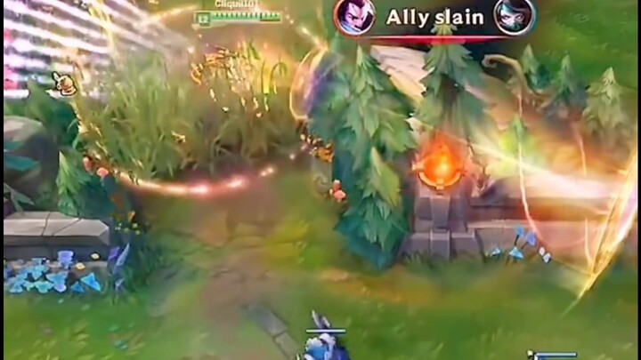 The meal is ready, lure the ADC in to kill