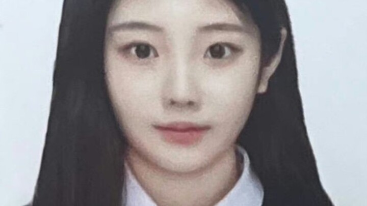 Before debut, she easily outshone her post-debut looks (Proportion Ford, could you please give her a