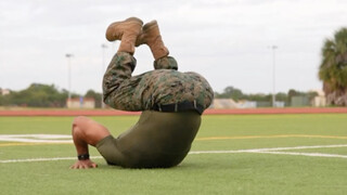 Kekuatan dan kontrol ini terlalu kuat, bukan? Handstand jungkir baliknya sangat mengagumkan.