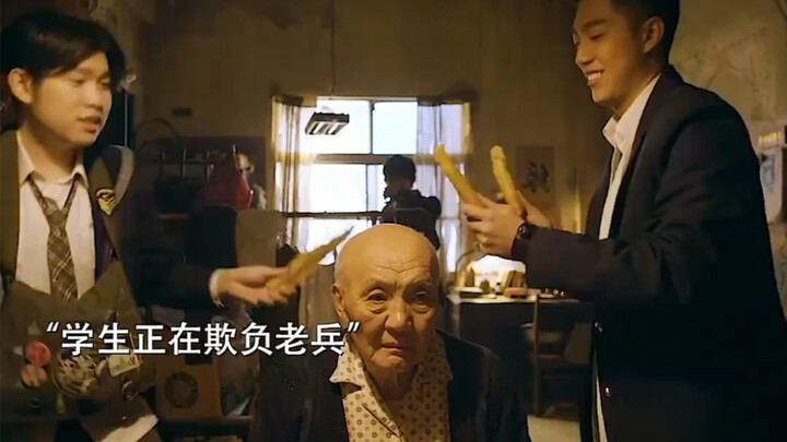 Revolutionary Veteran Bullied by Street Thugs