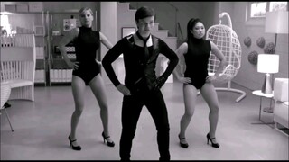 Glee : Kurt Hummel and Football tim " Single Ladies Dance