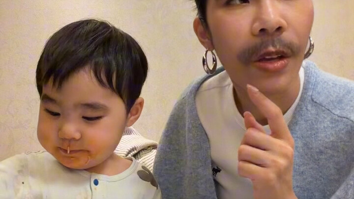 Feeding children with different special effects