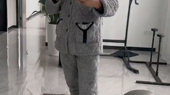 Tưởng là bình thường, ai ngờ lại là cao thủ; cư dân mạng: 3 giây đầu, tại tôi nhìn người bằng con mắ