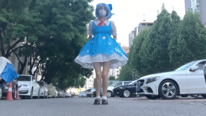 【Cirno's Perfect Math Class】Cirno is so big that she can't hold her anymore~~