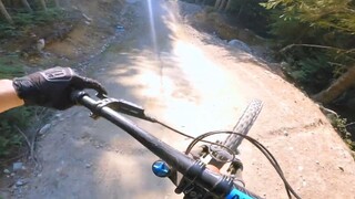 阎王说：不知道是站着骑的，我笑他一辈子！