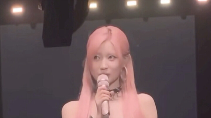 Apa Asa sampai harus meniru Nayeon juga?...