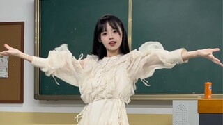 Tại sao người này lại nhảy trong lớp học?