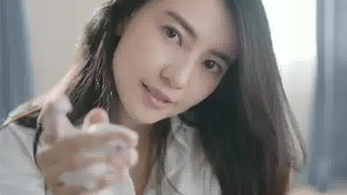 غاو يوانيوان إعلان لماكينة الحلاقة