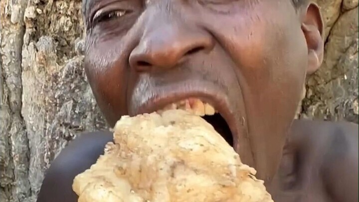 Thịt cò trọc tan chảy bao mệt mỏi cả ngày trên đầu lưỡi.