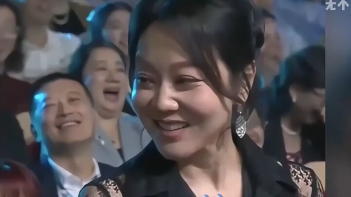 Yan Ni is in amazing spirits—her slight tipsiness is just perfect!