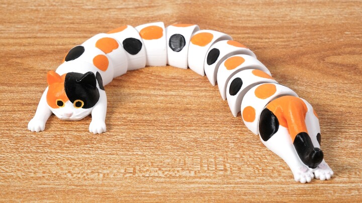 قطط مطبوعة بتقنية الـ3D، كل واحدة أشد تجريداً من الأخرى!