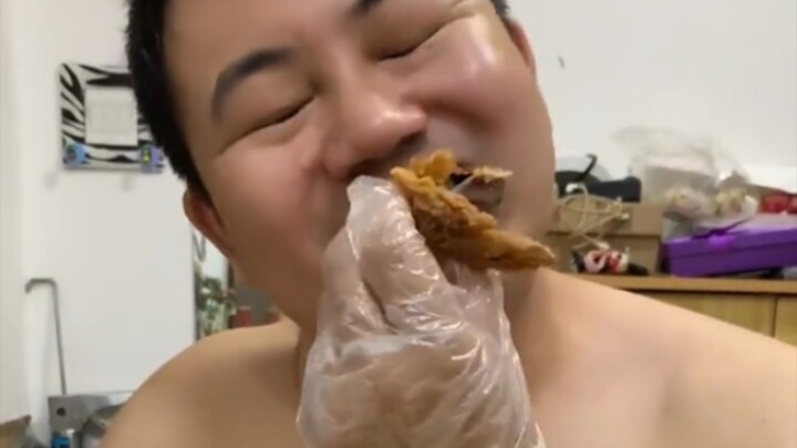 “Anh cả nếu không sắp xếp được, anh cứ đi nói với chị dâu nhé”