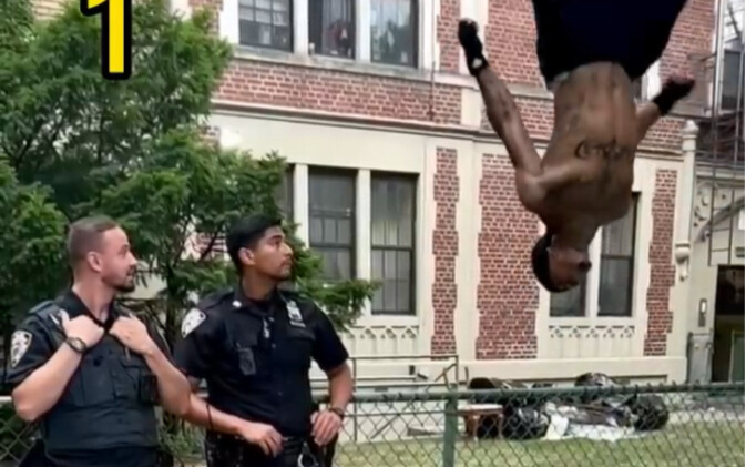 Anh chàng này xử lý tình huống trên đường phố quá đỉnh! Bạn thấy cái nào xuất sắc hơn đây!