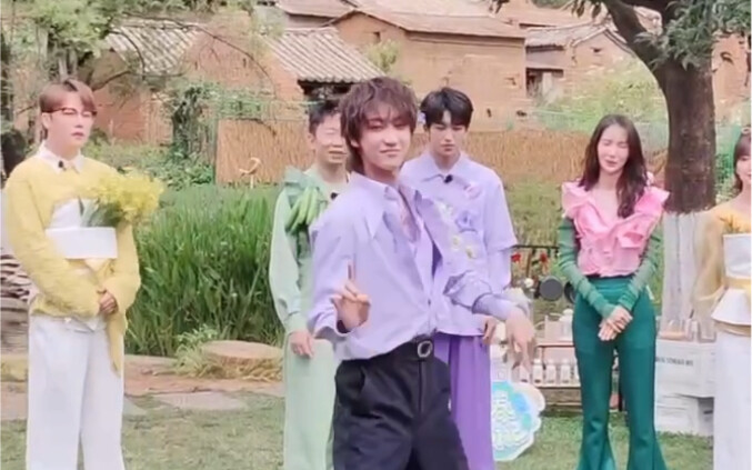 Minghao danced to God of Music in Qinghuan!