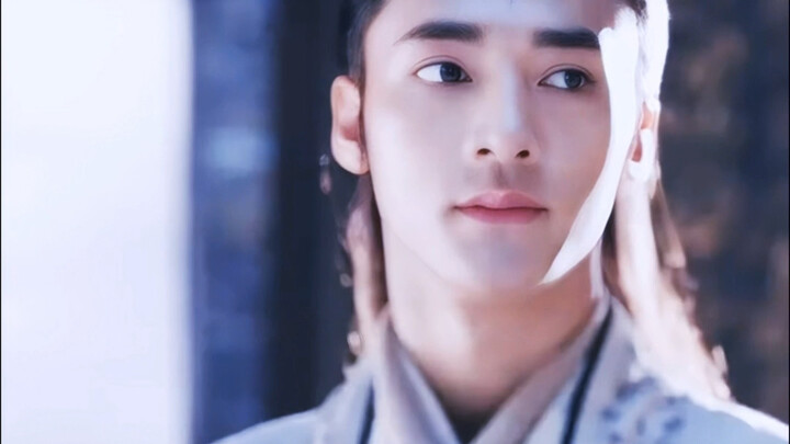 My ethereal, otherworldly Qingyuan Miao Dao Zhenjun: Daoist Master Yang Jian in a Daoist robe—how ca