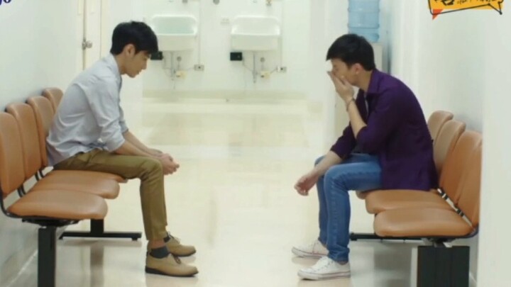  [Singto Krist] They're wearing couple bracelet!