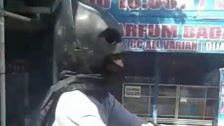 Batman Dengan Kearifan Lokal