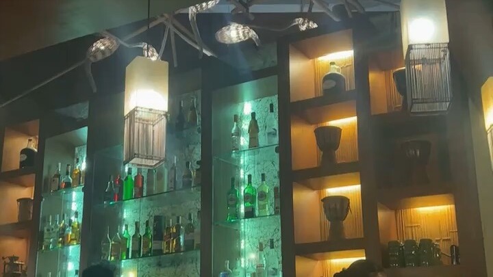 這世上最傻的就是你給別人樓梯下別人卻四處講你壞話得寸進尺的人不能慣敢翻臉別人才會照顧你的感受硬碰硬不一定解決問題但絕對解氣