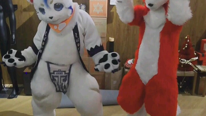 The seductive white bear store manager