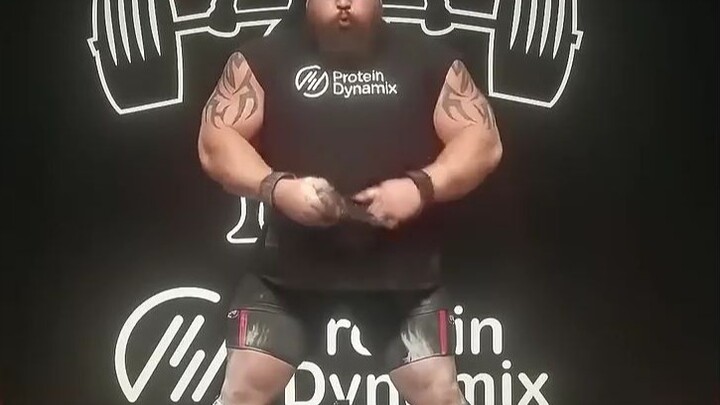 “ฉากคลาสสิกของเอ็ดดี้ ฮอลล์: เดดลิฟต์ 500 กก.”